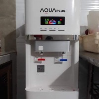 Máy lọc nước Aqua Plus Nóng Lạnh Hàn Quốc